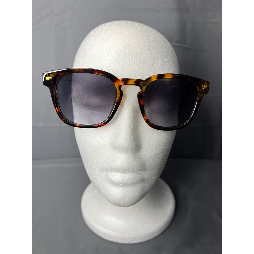 New Tortoise Shell Sun Glasses